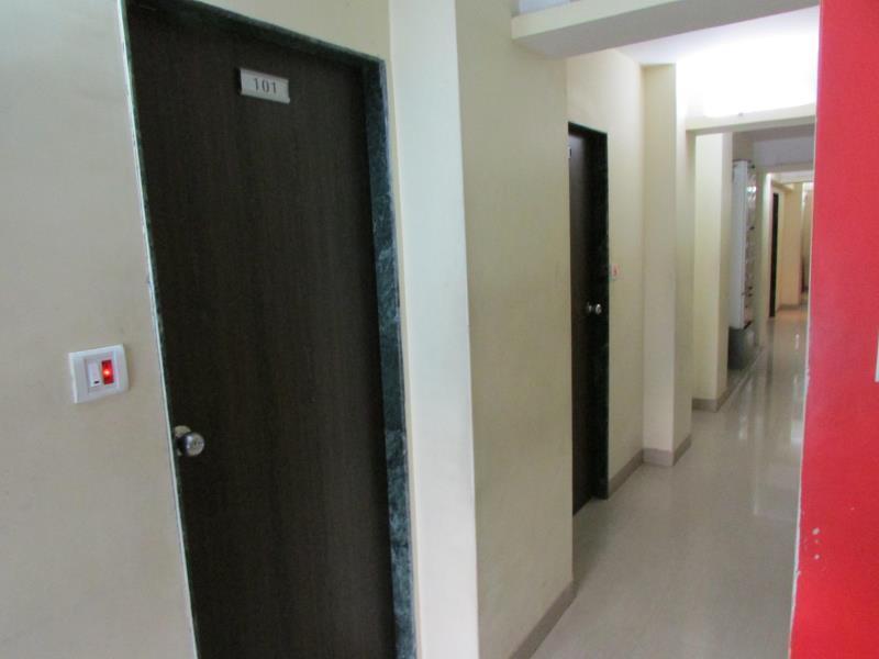 Oyo 49867 Kalpana Residency 3*